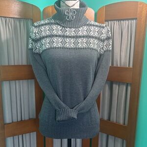 Breckenridge Gray Turtleneck Sweater with White Snowflake Design